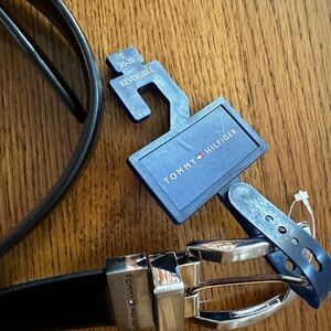 New Men’s 30 32 Tommy Hilfiger Black Brown Reversible Leather Belt Silver Buckle
